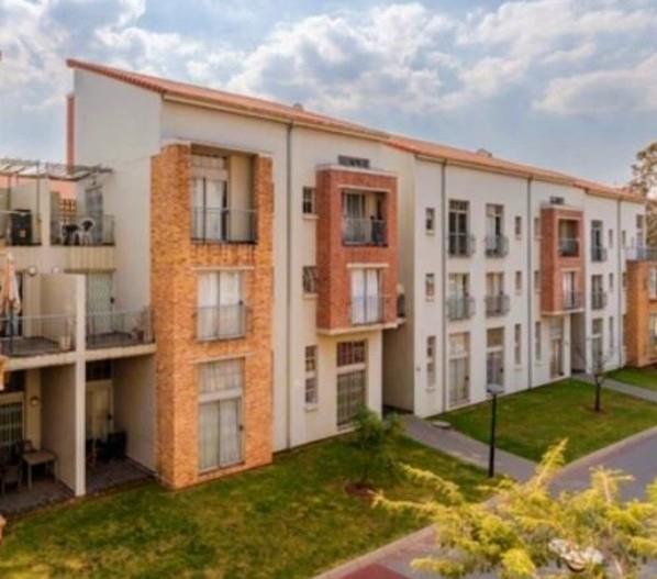 To Let 1 Bedroom Property for Rent in Houghton Gauteng