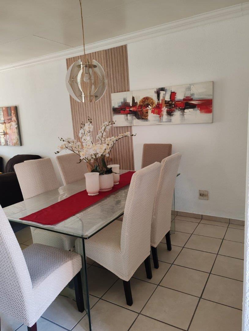 2 Bedroom Property for Sale in Weltevreden Park Gauteng