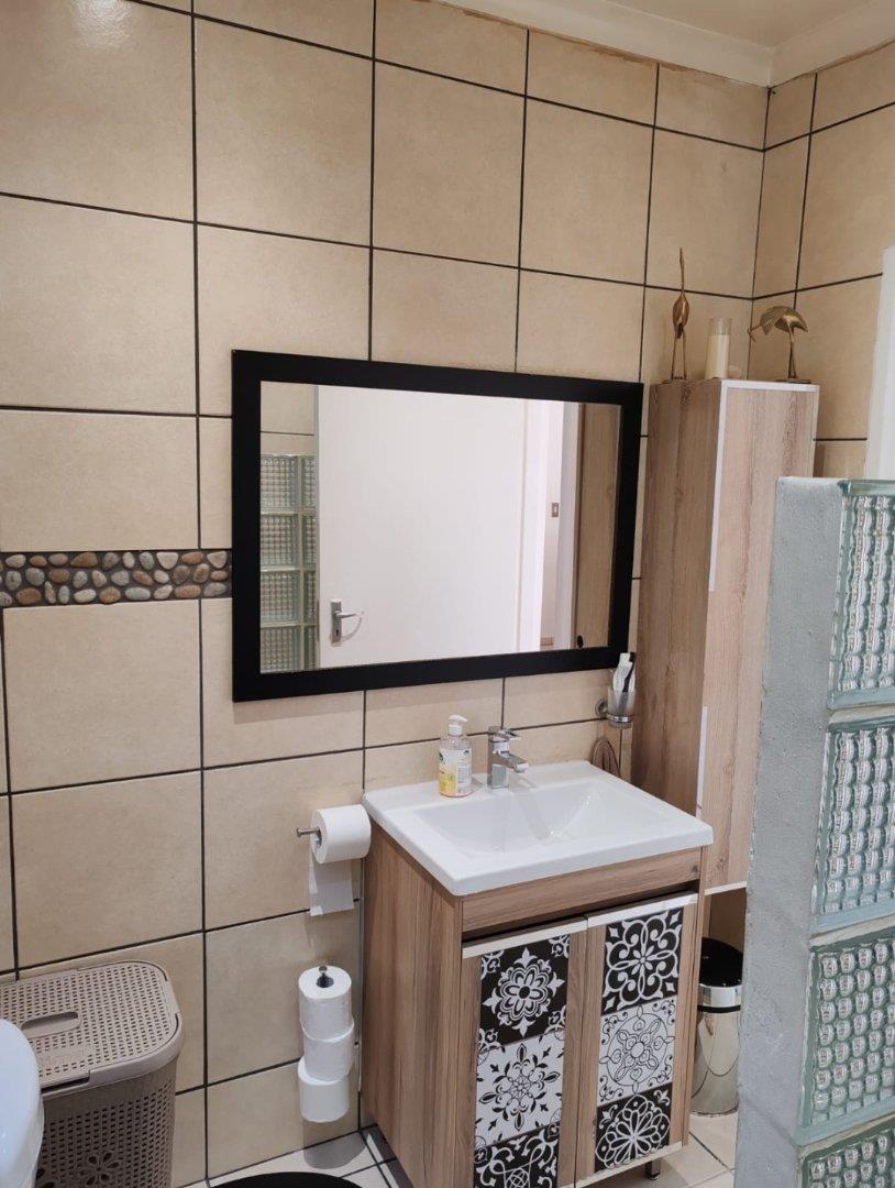 2 Bedroom Property for Sale in Weltevreden Park Gauteng