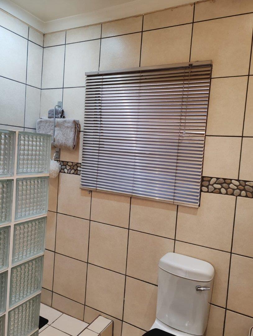 2 Bedroom Property for Sale in Weltevreden Park Gauteng