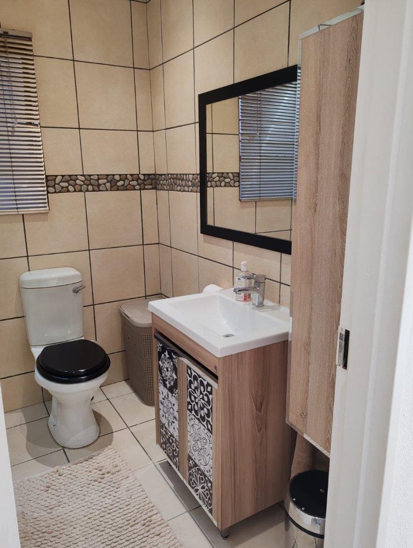 2 Bedroom Property for Sale in Weltevreden Park Gauteng