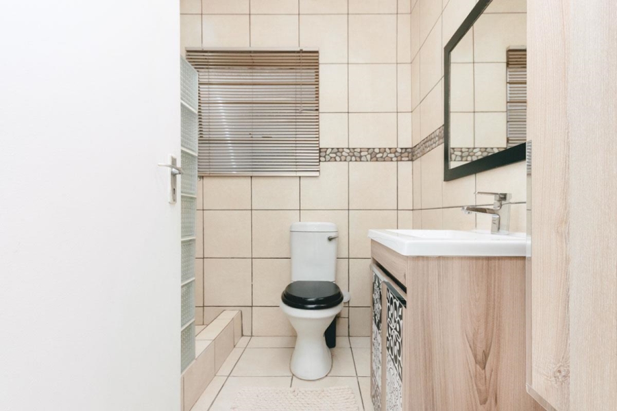 2 Bedroom Property for Sale in Weltevreden Park Gauteng