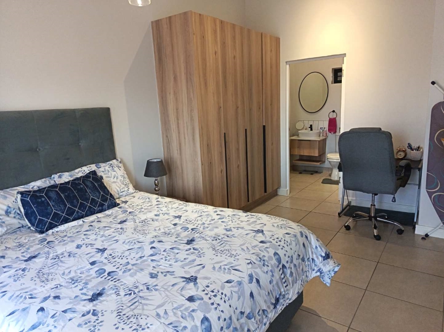 To Let 2 Bedroom Property for Rent in Mulbarton Gauteng