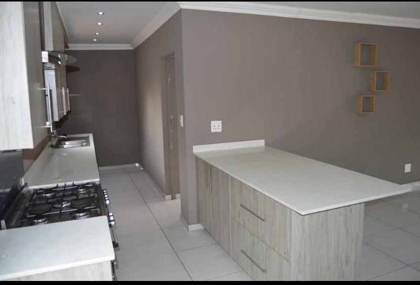 3 Bedroom Property for Sale in Brackenhurst Gauteng