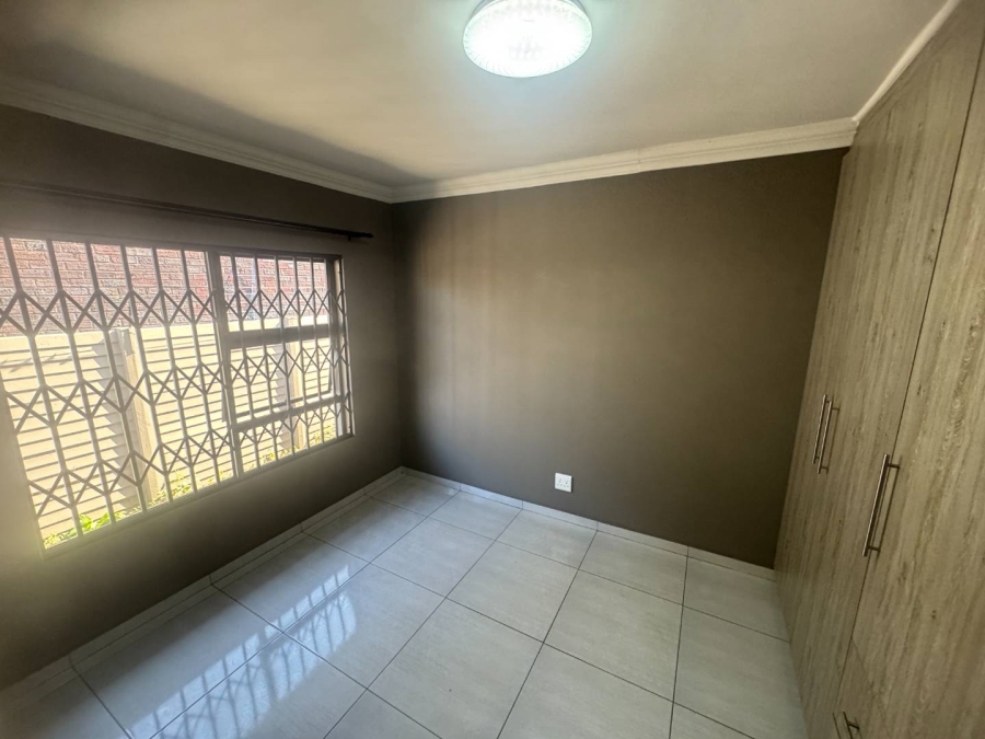3 Bedroom Property for Sale in Brackenhurst Gauteng