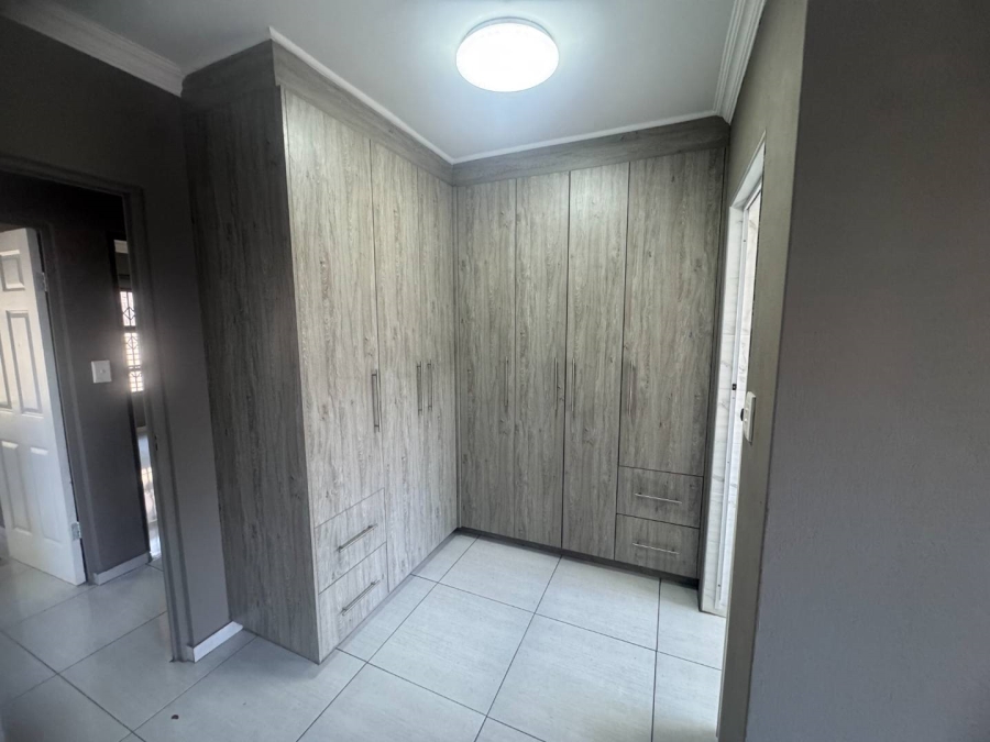 3 Bedroom Property for Sale in Brackenhurst Gauteng