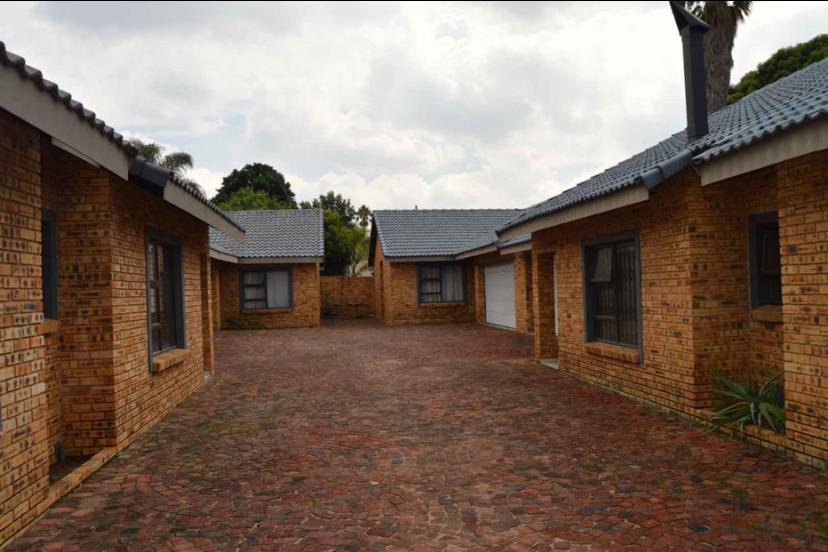 3 Bedroom Property for Sale in Brackenhurst Gauteng