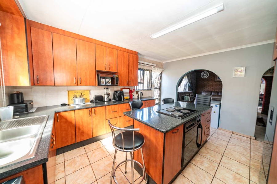 4 Bedroom Property for Sale in New State Areas Gauteng