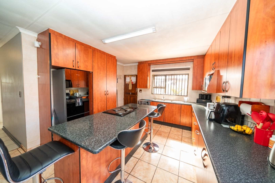 4 Bedroom Property for Sale in New State Areas Gauteng