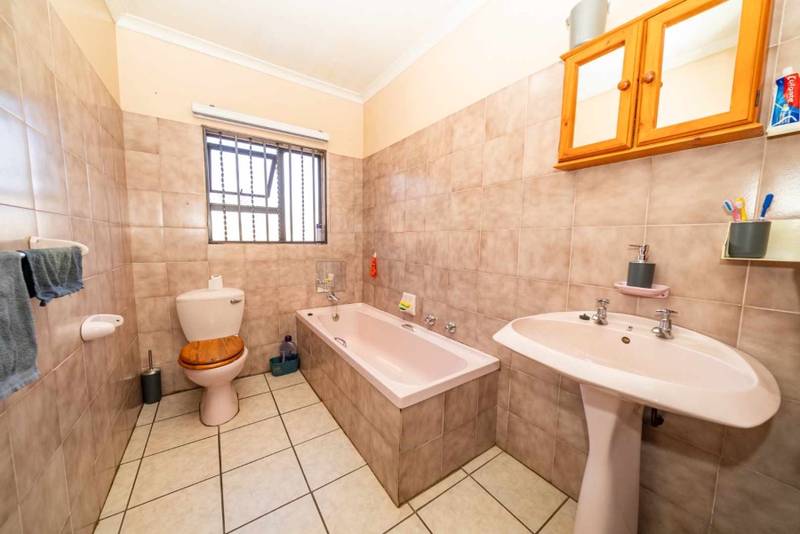 4 Bedroom Property for Sale in New State Areas Gauteng