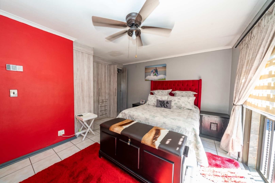 4 Bedroom Property for Sale in New State Areas Gauteng