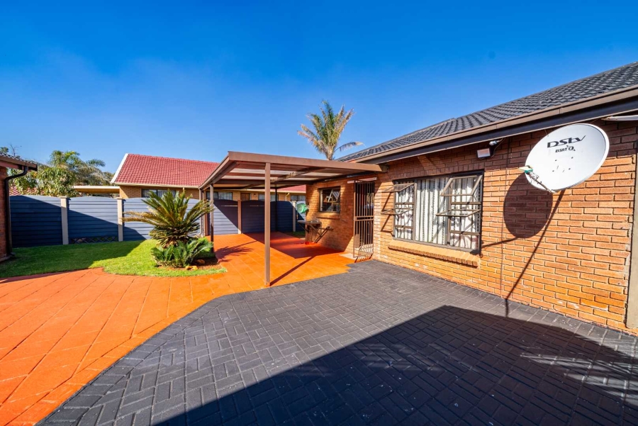 4 Bedroom Property for Sale in New State Areas Gauteng