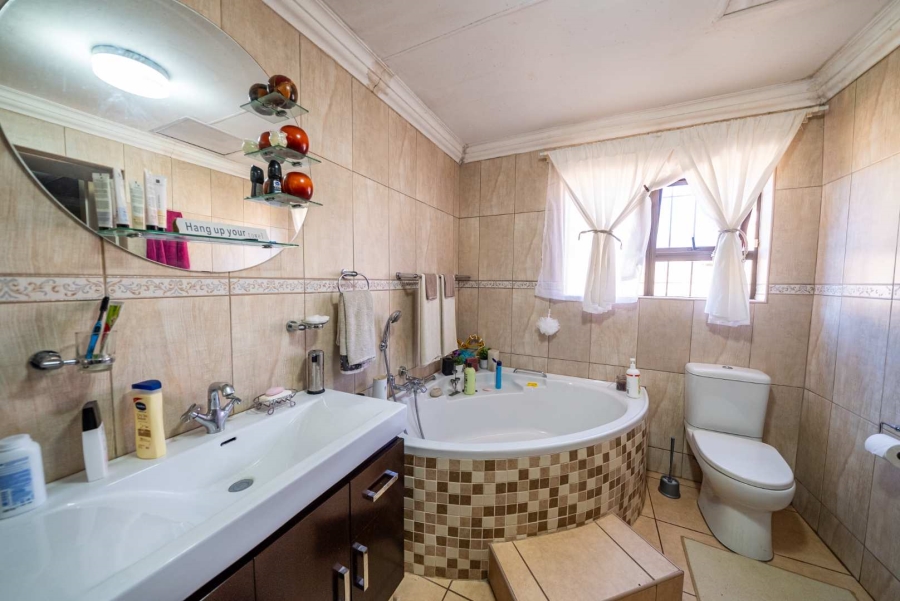 4 Bedroom Property for Sale in New State Areas Gauteng