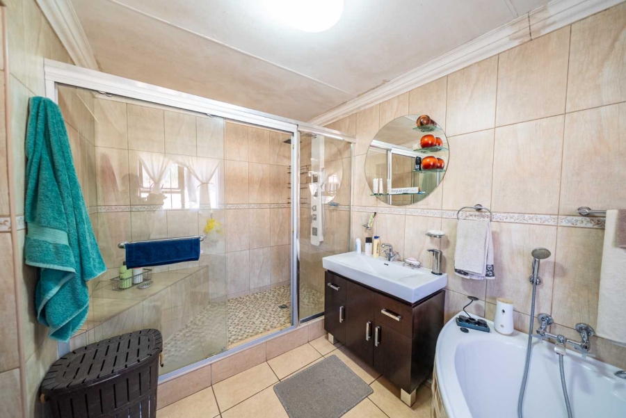 4 Bedroom Property for Sale in New State Areas Gauteng