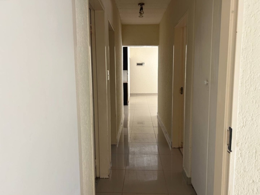 3 Bedroom Property for Sale in Lakefield Gauteng