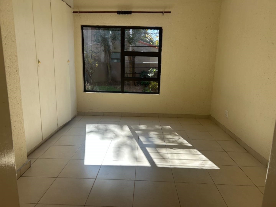 3 Bedroom Property for Sale in Lakefield Gauteng