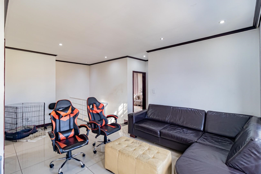 3 Bedroom Property for Sale in Carlswald Gauteng
