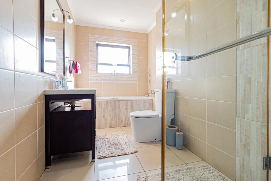 3 Bedroom Property for Sale in Carlswald Gauteng