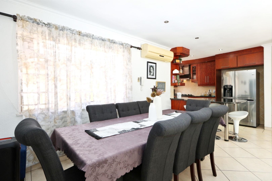 4 Bedroom Property for Sale in Buccleuch Gauteng
