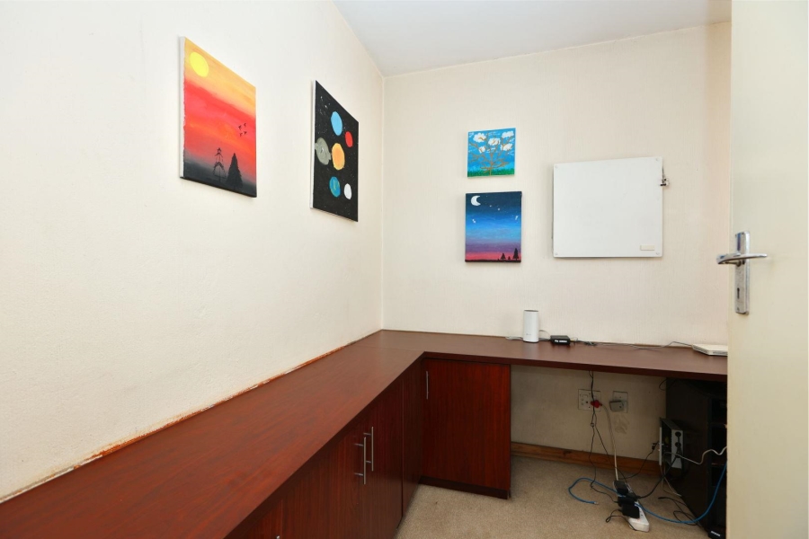4 Bedroom Property for Sale in Buccleuch Gauteng