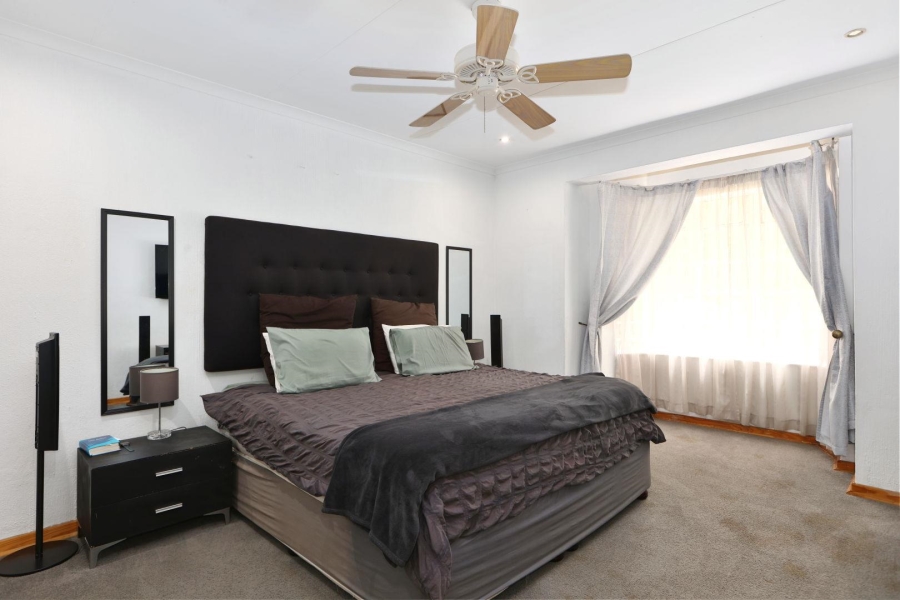 4 Bedroom Property for Sale in Buccleuch Gauteng