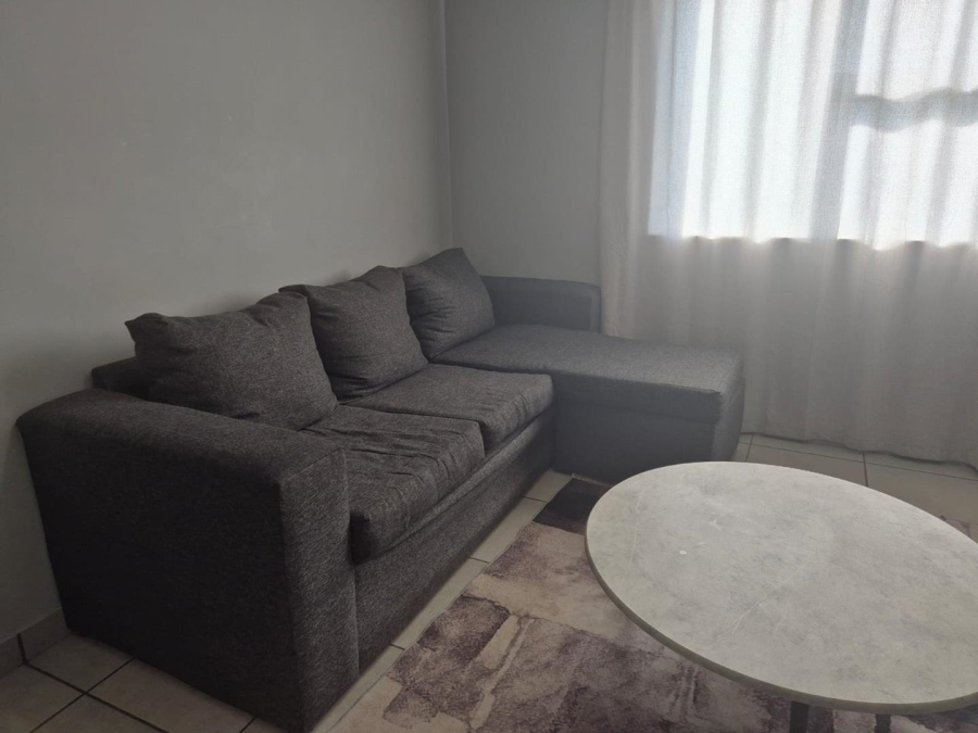 2 Bedroom Property for Sale in Clayville Gauteng