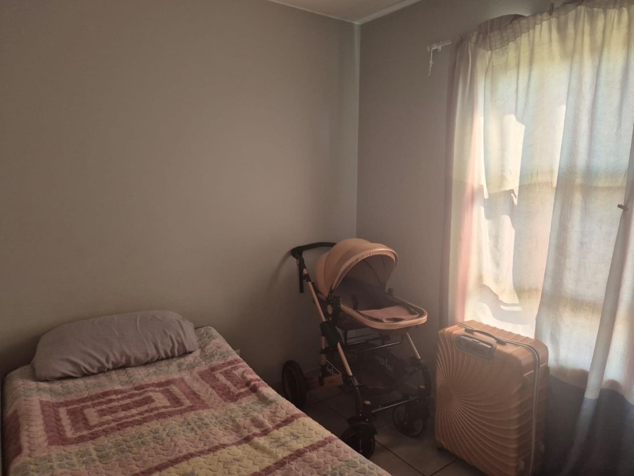 2 Bedroom Property for Sale in Clayville Gauteng