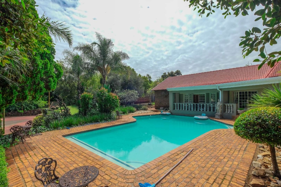 8 Bedroom Property for Sale in Ruimsig Gauteng