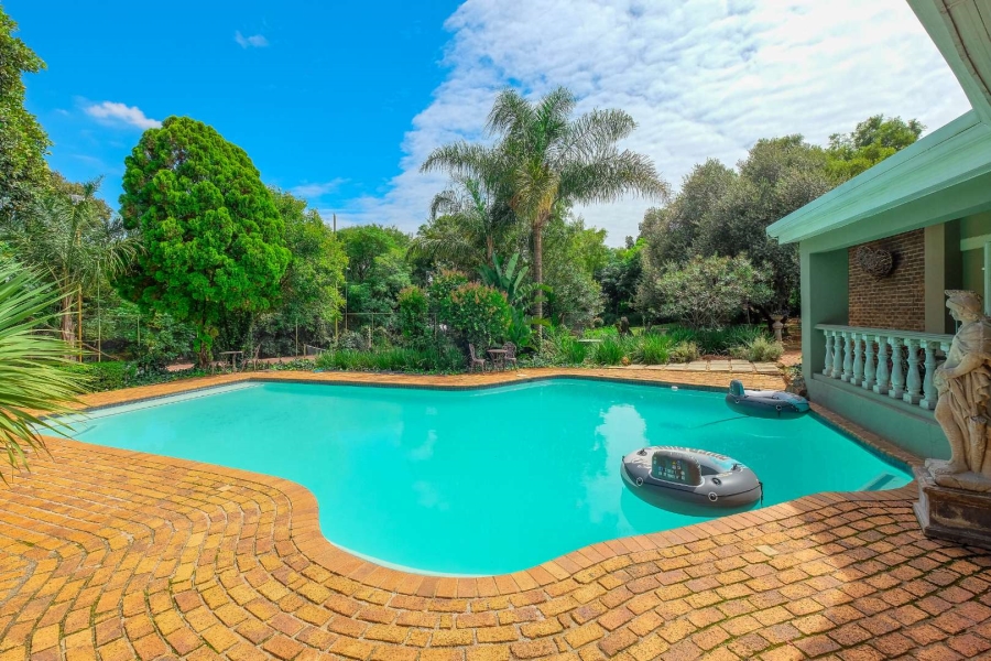 8 Bedroom Property for Sale in Ruimsig Gauteng