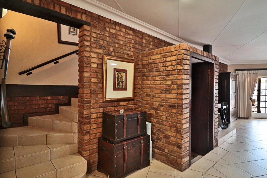 8 Bedroom Property for Sale in Ruimsig Gauteng