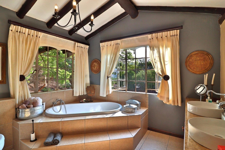 8 Bedroom Property for Sale in Ruimsig Gauteng