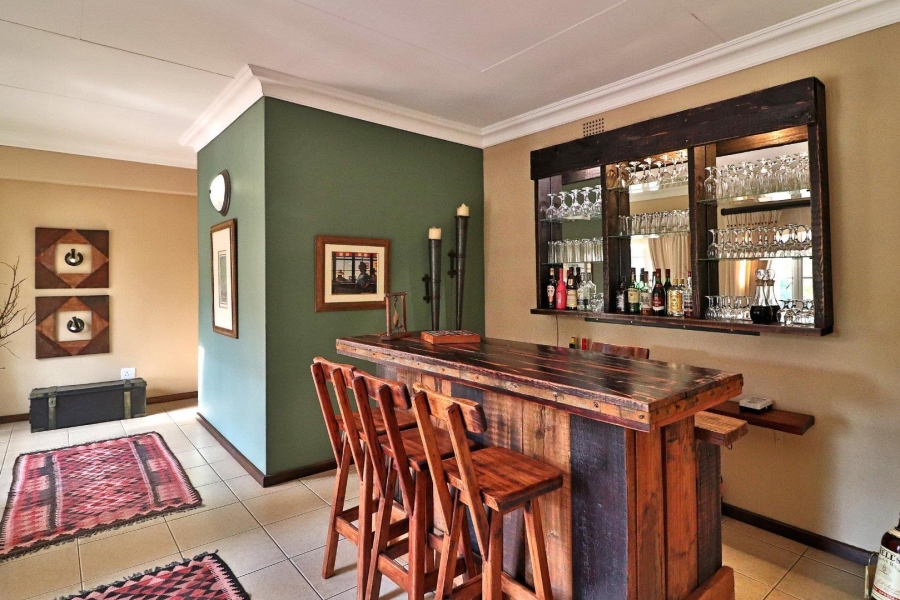 8 Bedroom Property for Sale in Ruimsig Gauteng