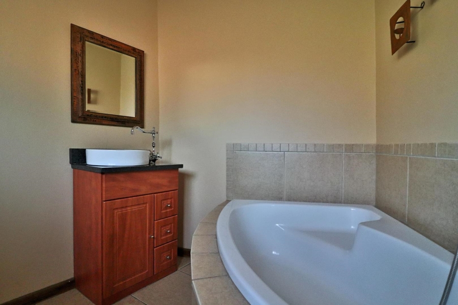 8 Bedroom Property for Sale in Ruimsig Gauteng
