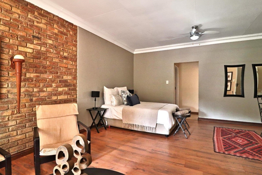 8 Bedroom Property for Sale in Ruimsig Gauteng