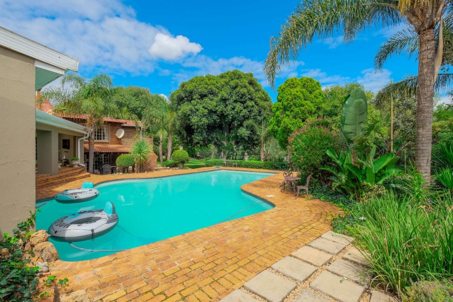 8 Bedroom Property for Sale in Ruimsig Gauteng