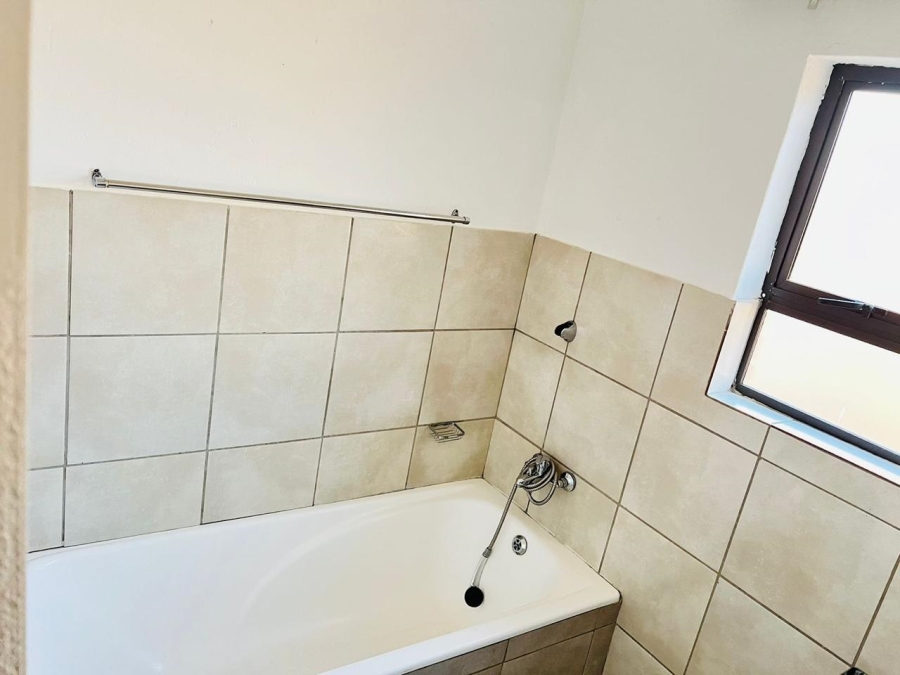 2 Bedroom Property for Sale in Princess A H Gauteng