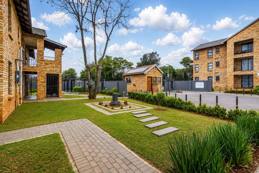 2 Bedroom Property for Sale in Princess A H Gauteng