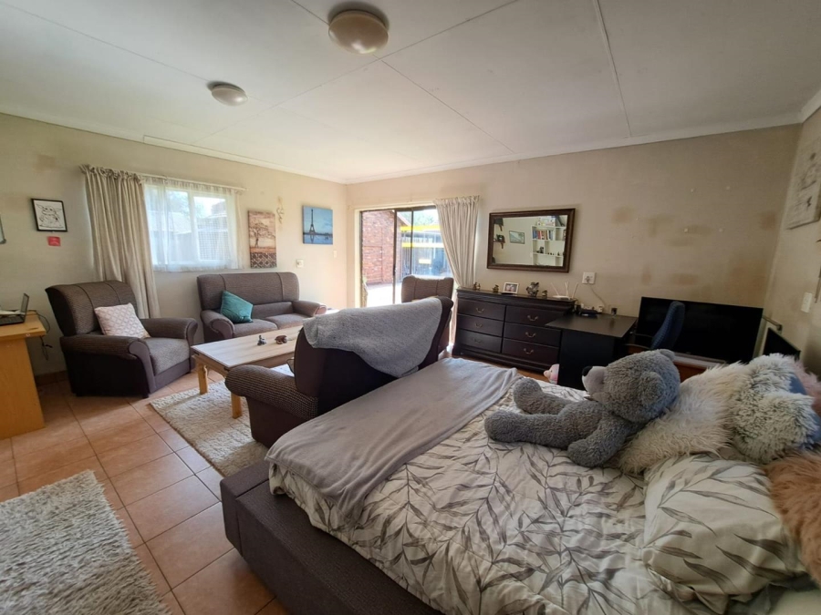 3 Bedroom Property for Sale in Mayberry Park Gauteng