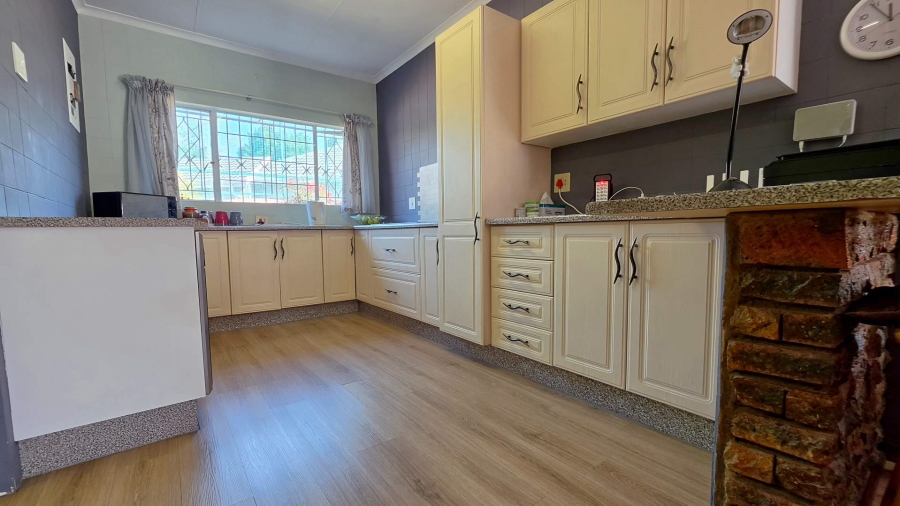 3 Bedroom Property for Sale in Birchleigh Gauteng