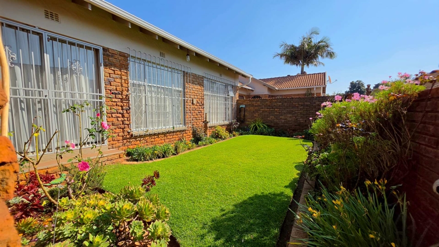 3 Bedroom Property for Sale in Birchleigh Gauteng