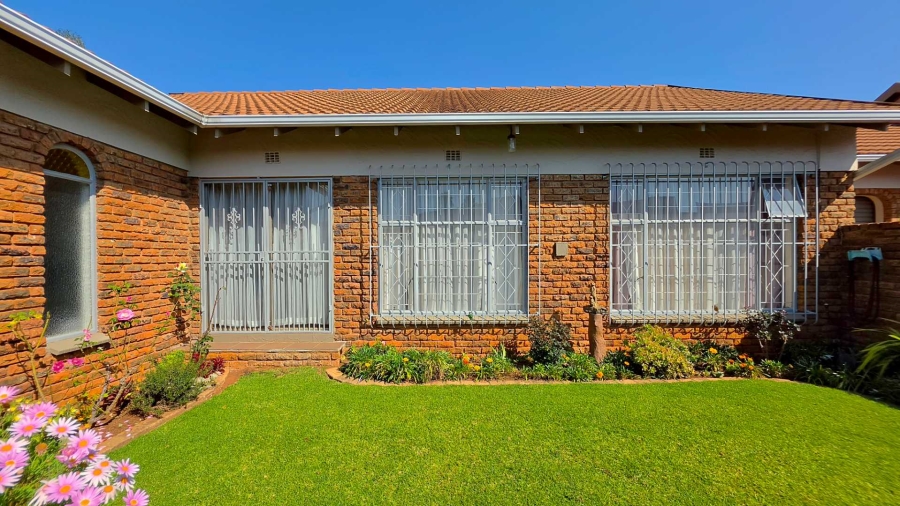 3 Bedroom Property for Sale in Birchleigh Gauteng