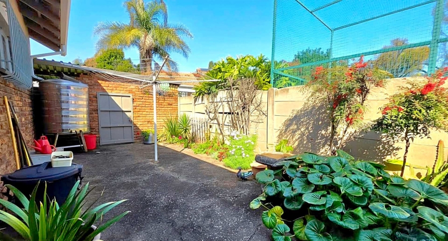 3 Bedroom Property for Sale in Birchleigh Gauteng