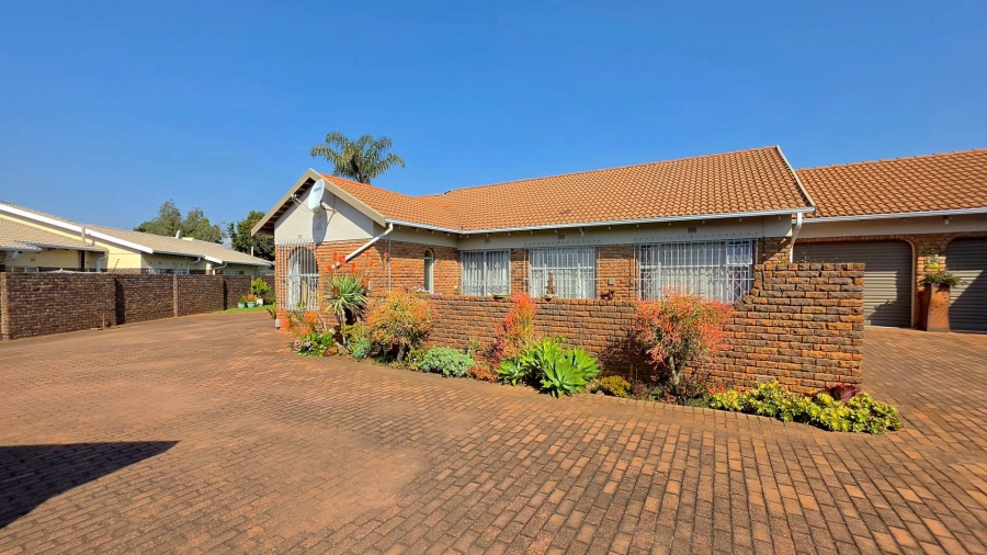 3 Bedroom Property for Sale in Birchleigh Gauteng