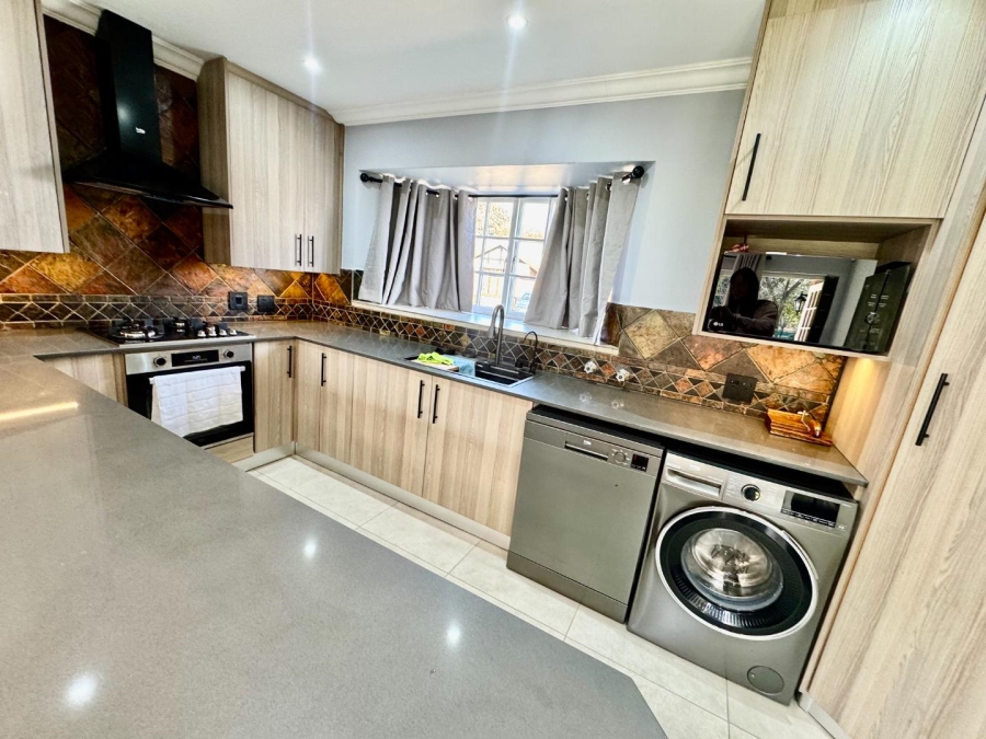 3 Bedroom Property for Sale in Goedeburg Gauteng