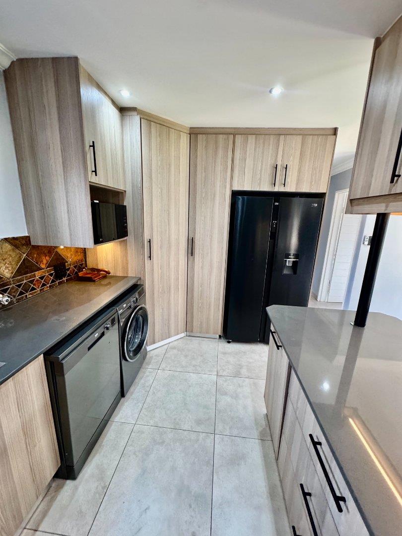 3 Bedroom Property for Sale in Goedeburg Gauteng