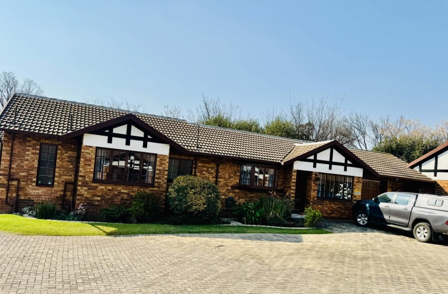 3 Bedroom Property for Sale in Goedeburg Gauteng