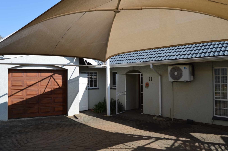 1 Bedroom Property for Sale in Brackendowns Gauteng