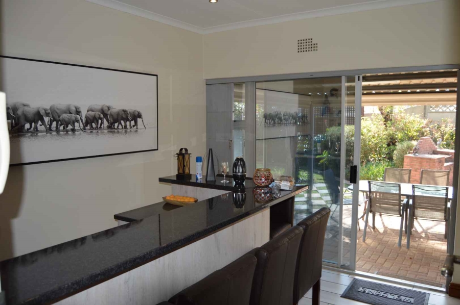 1 Bedroom Property for Sale in Brackendowns Gauteng