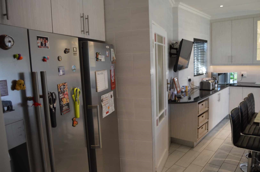 1 Bedroom Property for Sale in Brackendowns Gauteng