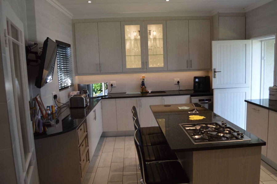 1 Bedroom Property for Sale in Brackendowns Gauteng
